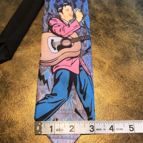 Vintage 1993 Ralph Marlin Elvis Presley “Jailhouse” classic novelty necktie - Picture 11 of 12